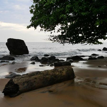 Coco Beach Hotel Kribi Exterior photo