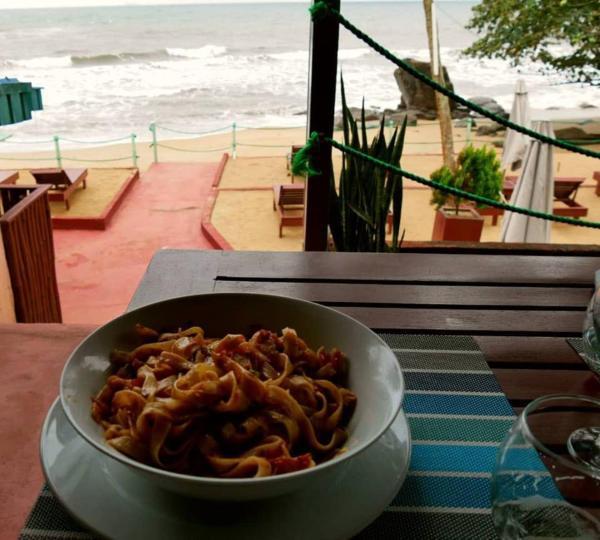 Coco Beach Hotel Kribi Exterior photo