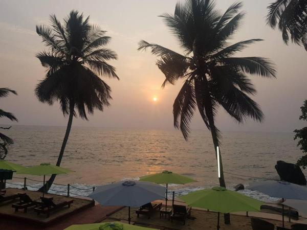 Coco Beach Hotel Kribi Exterior photo