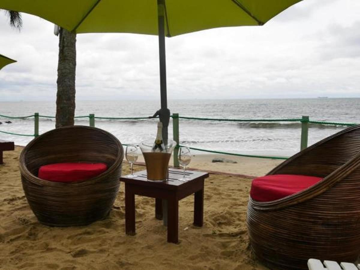 Coco Beach Hotel Kribi Exterior photo