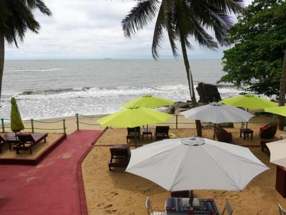 Coco Beach Hotel Kribi Exterior photo